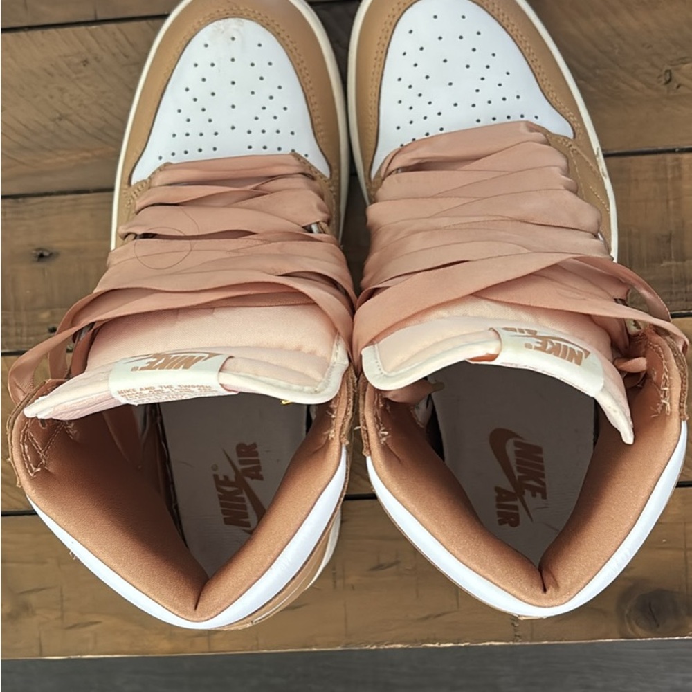 Nike Jordan’s women’s sneakers